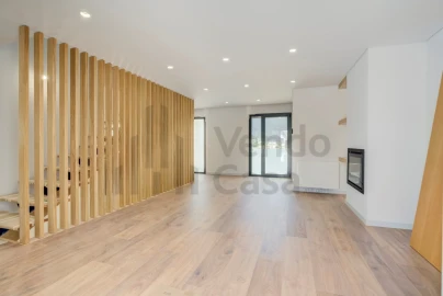 Moradia T3 para Venda em Este (São Pedro e São Mamede)