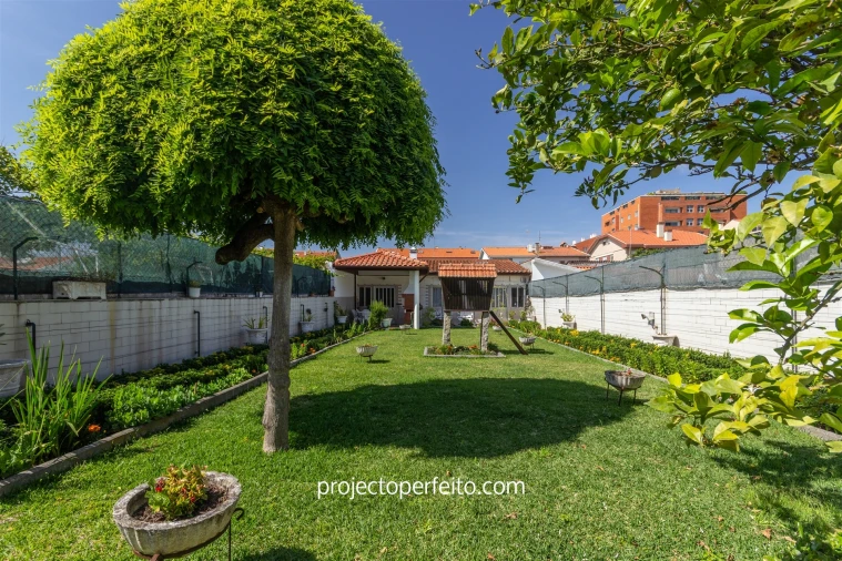 Moradia T4 para Venda em Silvalde Foto 2