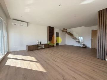 Apartamento T4 para Venda em Tavarede