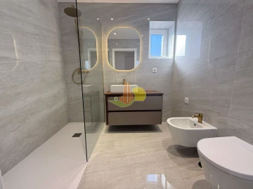 Apartamento T4 para Venda em Tavarede