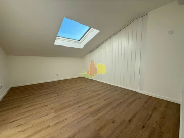Apartamento T4 para Venda em Tavarede