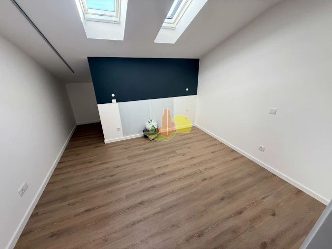 Apartamento T4 para Venda em Tavarede Foto 17