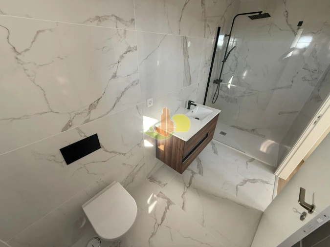 Apartamento T4 para Venda em Tavarede Foto 19