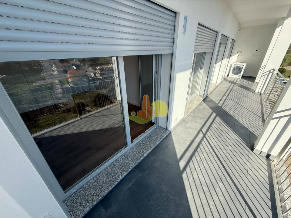 Apartamento T4 para Venda em Tavarede Foto 6