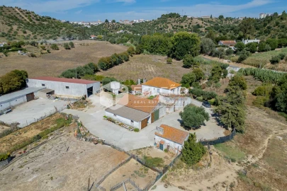 Moradia T3 para Venda em Marvila, Ribeira Santarém, São Salvador, São Nicolau