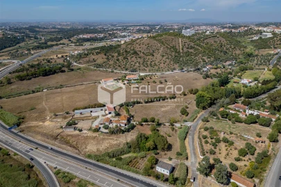 Moradia T3 para Venda em Marvila, Ribeira Santarém, São Salvador, São Nicolau
