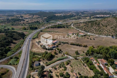Moradia T3 para Venda em Marvila, Ribeira Santarém, São Salvador, São Nicolau