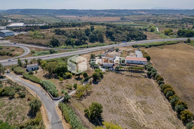 Moradia T3 para Venda em Marvila, Ribeira Santarém, São Salvador, São Nicolau Foto 6