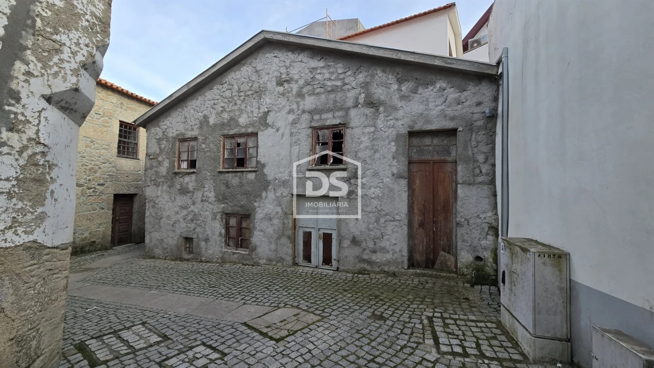 Moradia T2 para Venda em Manteigas (Santa Maria) Foto 1