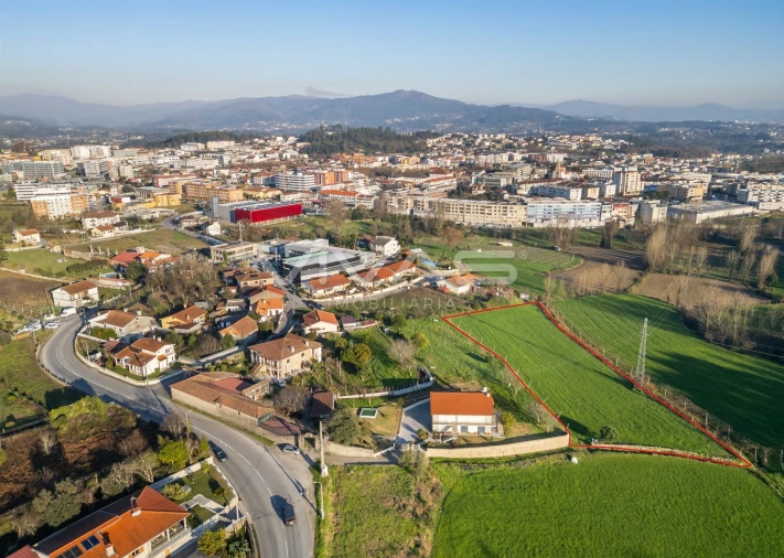 Terreno para Venda em Vila Verde e Barbudo Foto 5