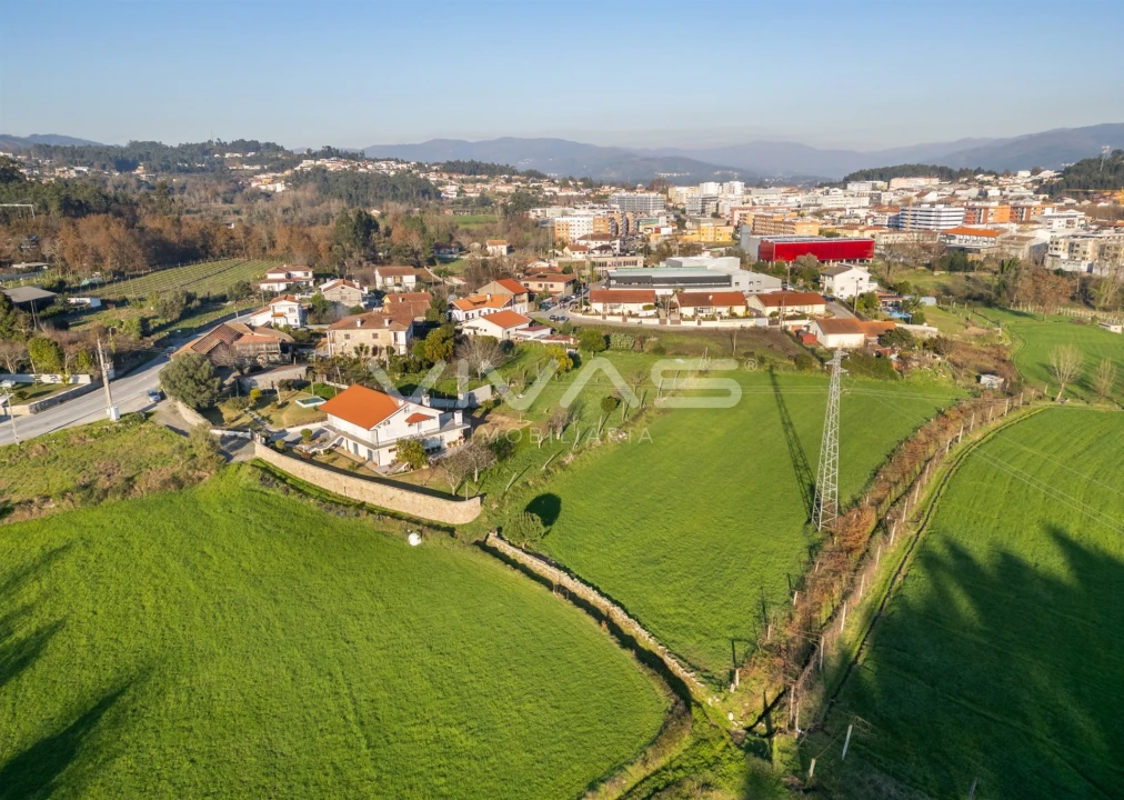 Terreno para Venda em Vila Verde e Barbudo Foto 9