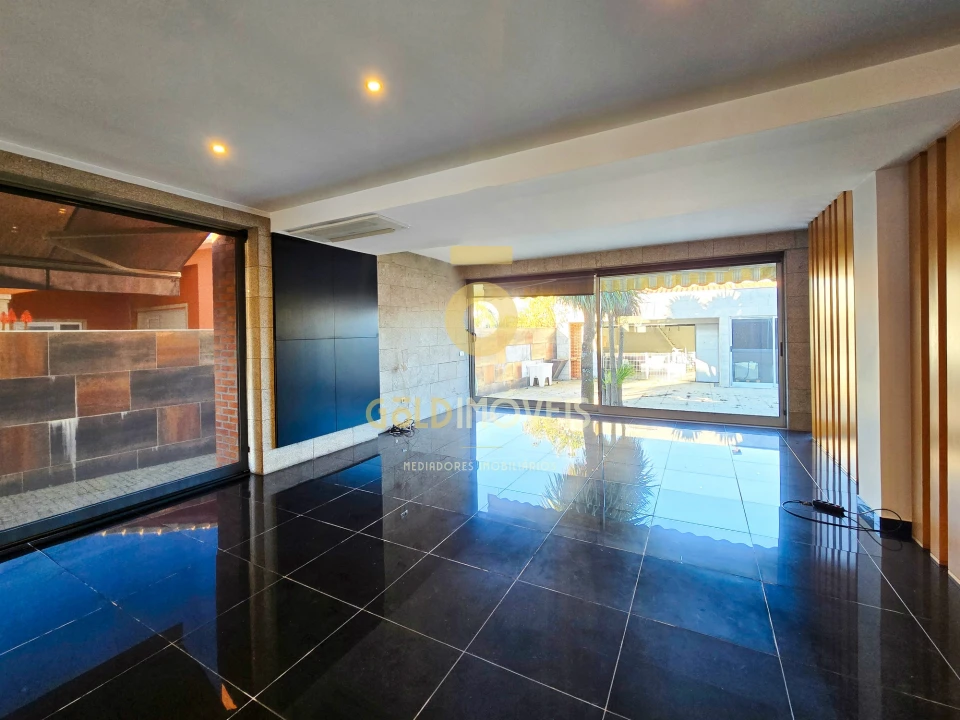 Moradia T0 para Venda em São Roque Foto 4