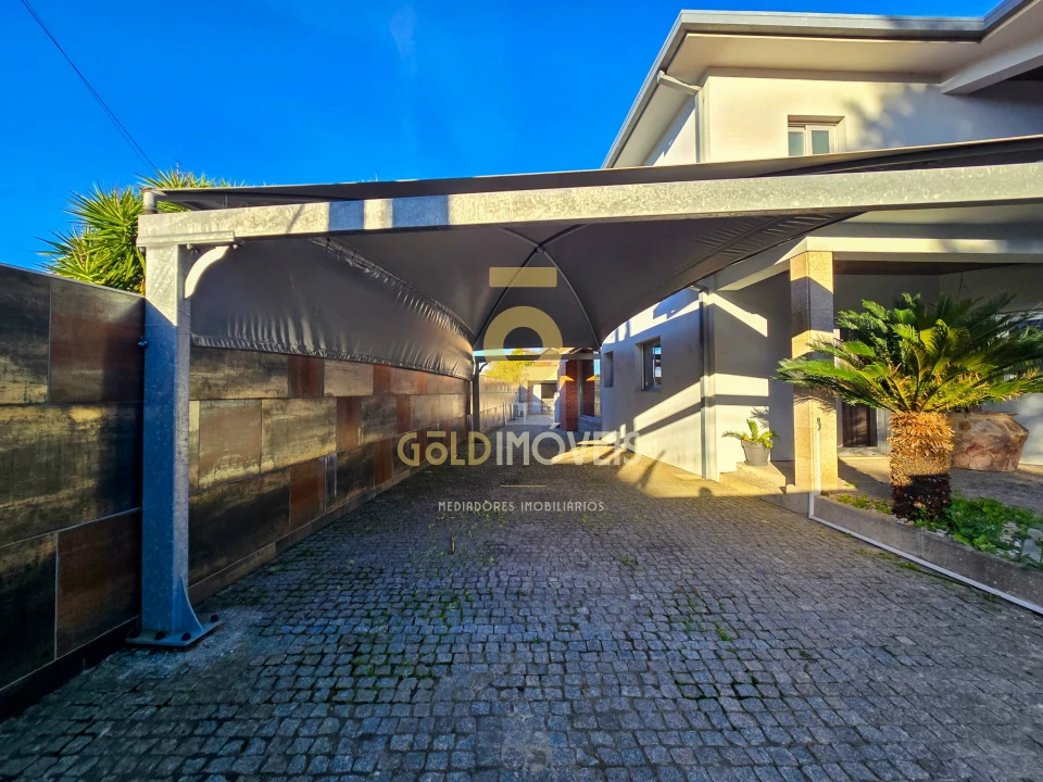 Moradia T0 para Venda em São Roque Foto 40