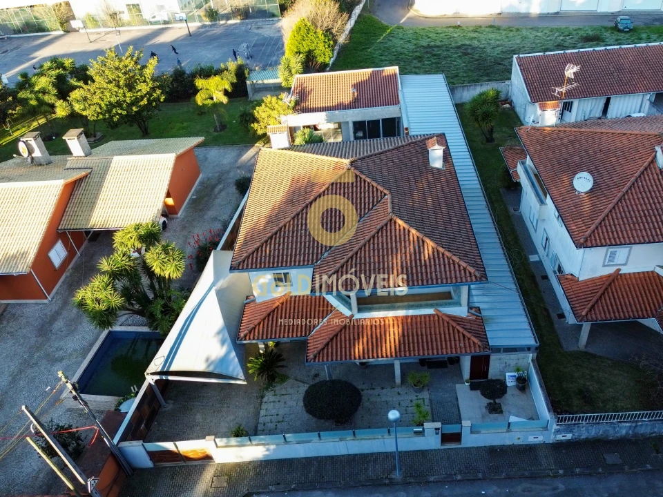 Moradia T0 para Venda em São Roque Foto 44