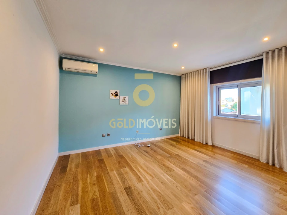 Moradia T0 para Venda em São Roque Foto 19