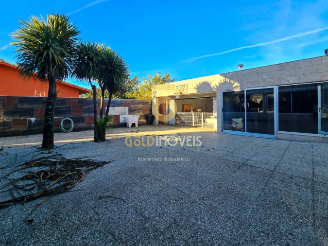 Moradia T0 para Venda em São Roque Foto 36