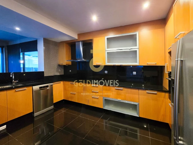 Moradia T0 para Venda em São Roque Foto 3