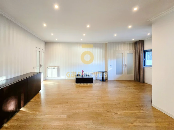 Moradia T0 para Venda em São Roque Foto 15