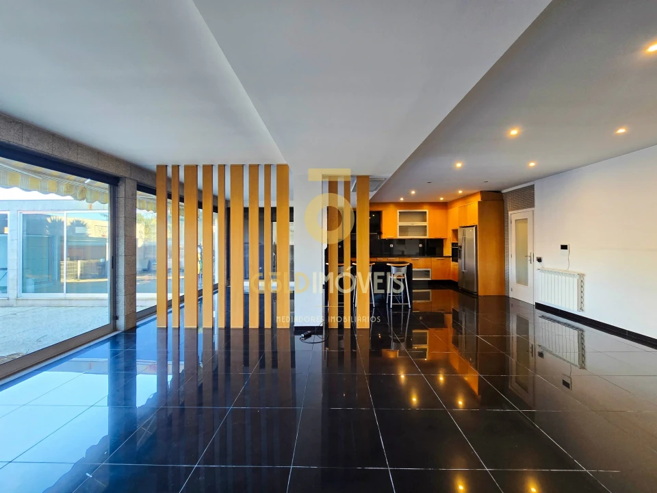 Moradia T0 para Venda em São Roque Foto 5