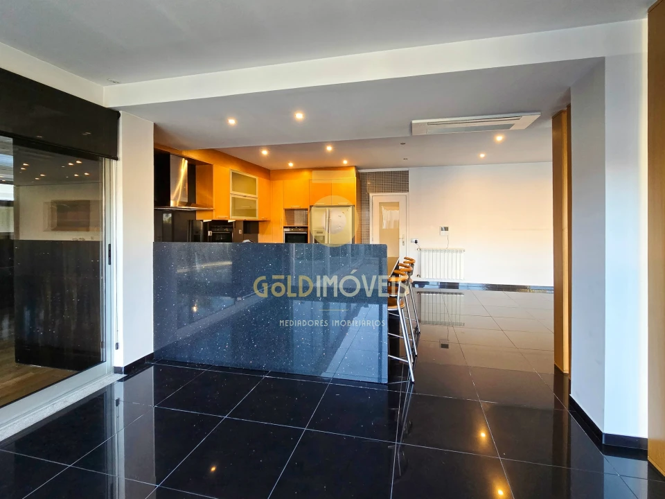 Moradia T0 para Venda em São Roque Foto 7