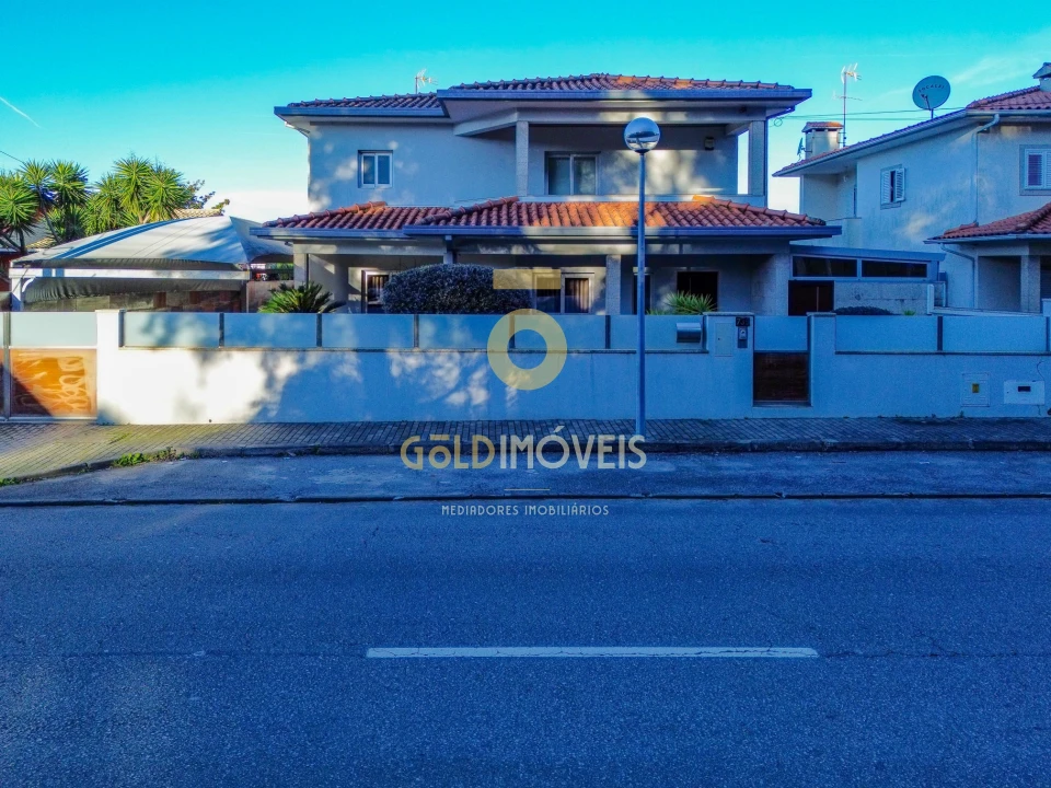 Moradia T0 para Venda em São Roque Foto 47