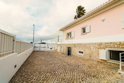 Moradia T4 para Venda em Sesimbra (Castelo)