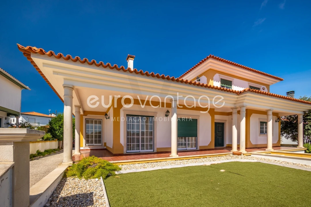 Moradia T7 para Venda em Marinha Grande Foto 1