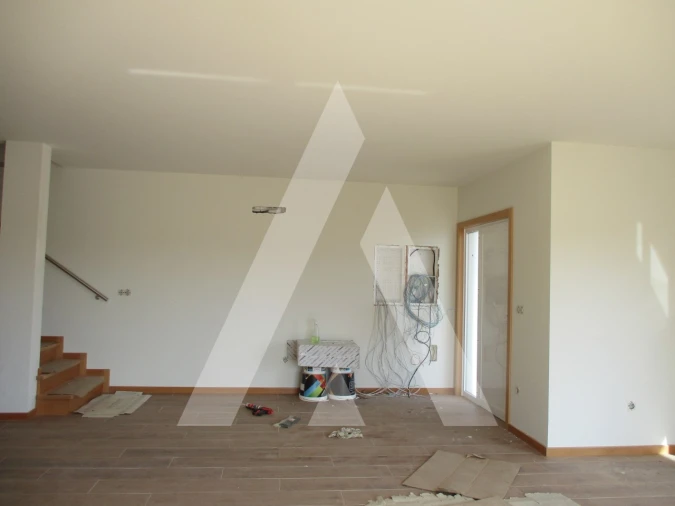 Moradia T4 para Venda em Bustos, Troviscal e Mamarrosa Foto 5