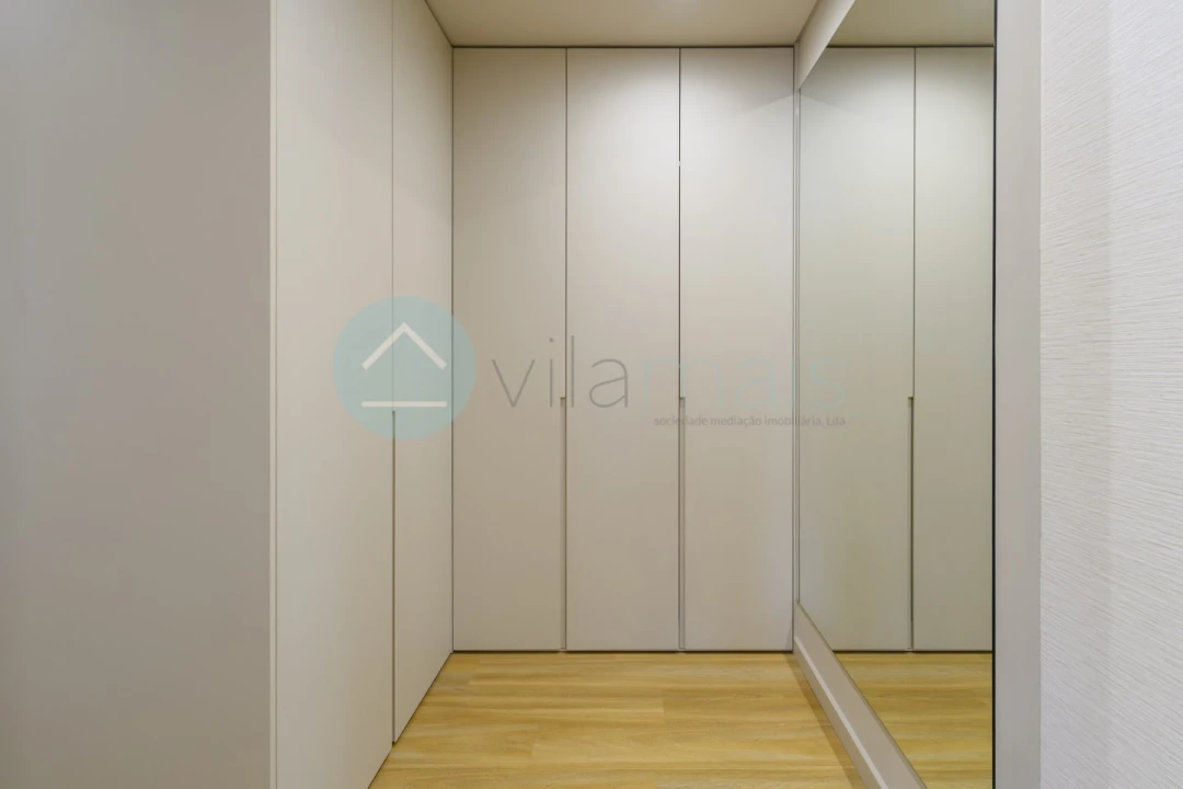 Apartamento T4 para Venda em Ramalde Foto 16