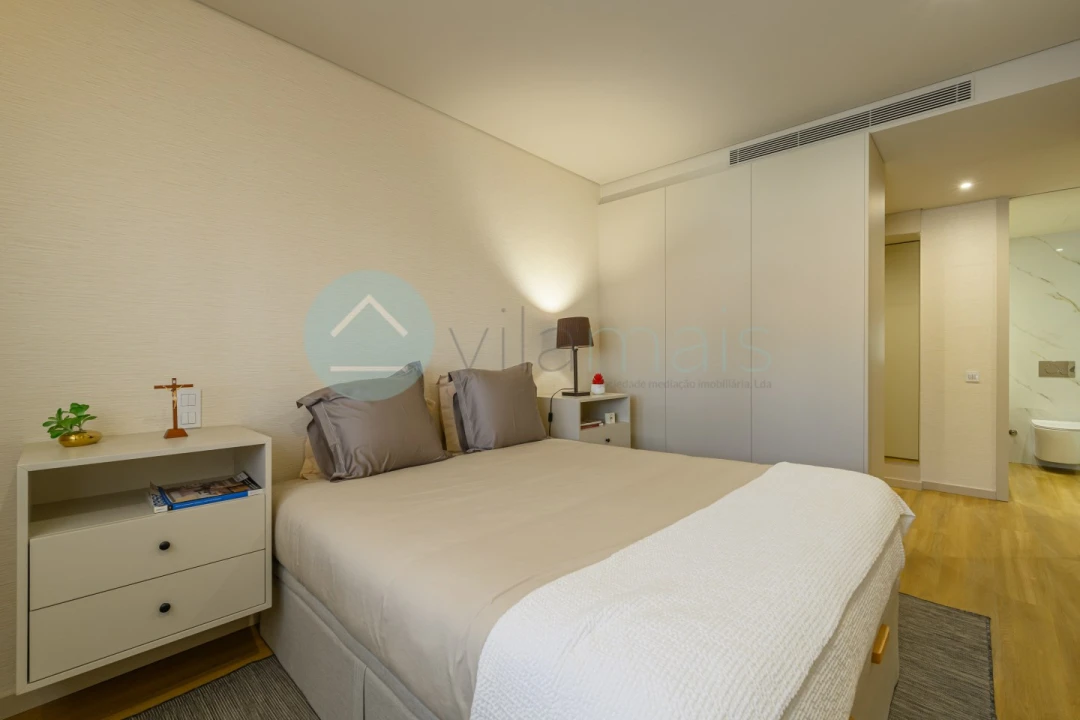 Apartamento T4 para Venda em Ramalde Foto 17