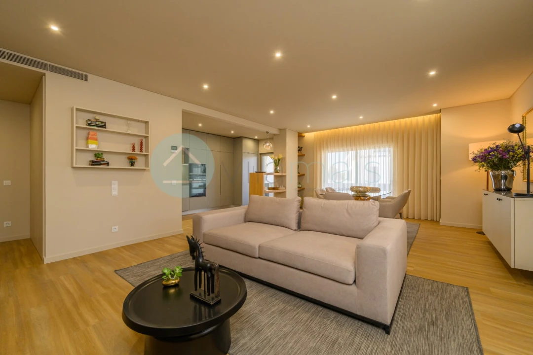 Apartamento T4 para Venda em Ramalde Foto 22