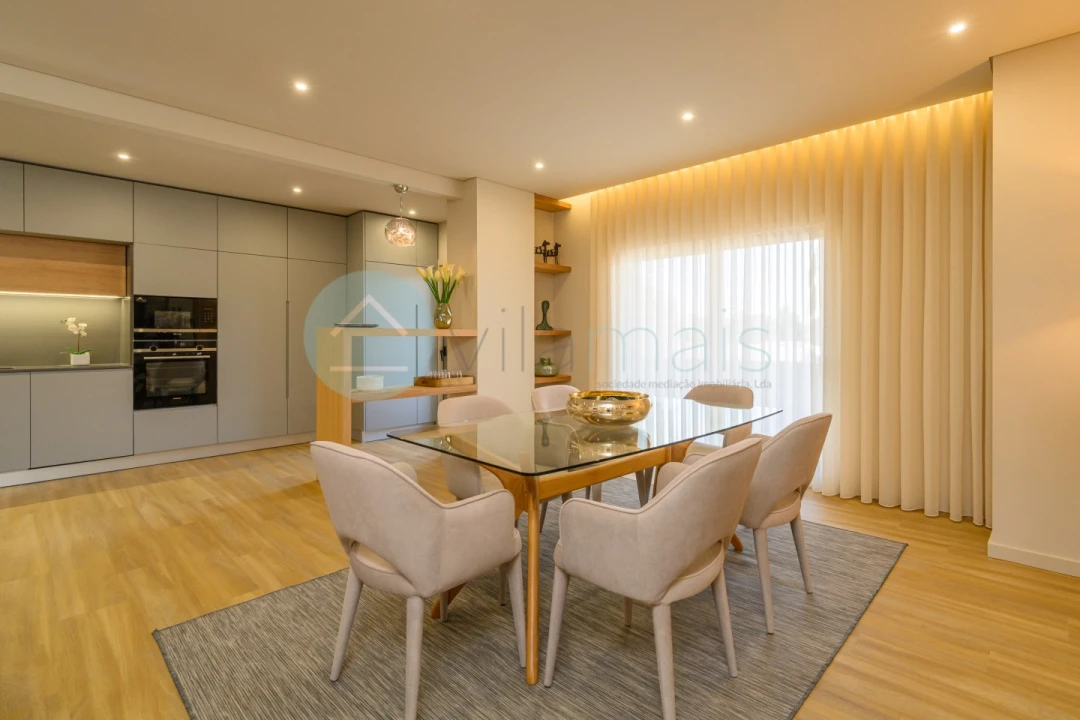 Apartamento T4 para Venda em Ramalde Foto 24