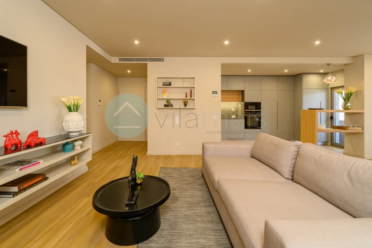 Apartamento T4 para Venda em Ramalde Foto 23