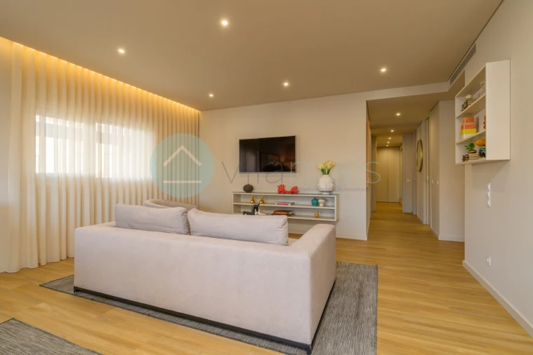 Apartamento T4 para Venda em Ramalde Foto 28