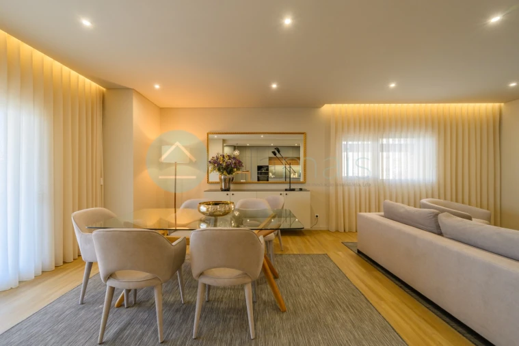 Apartamento T4 para Venda em Ramalde Foto 32