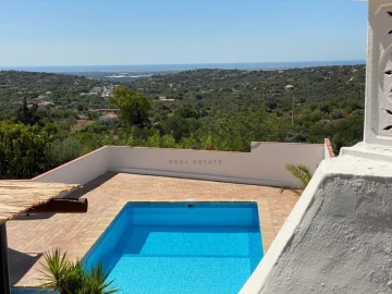 Moradia T3 para Venda em Santa Barbara de Nexe