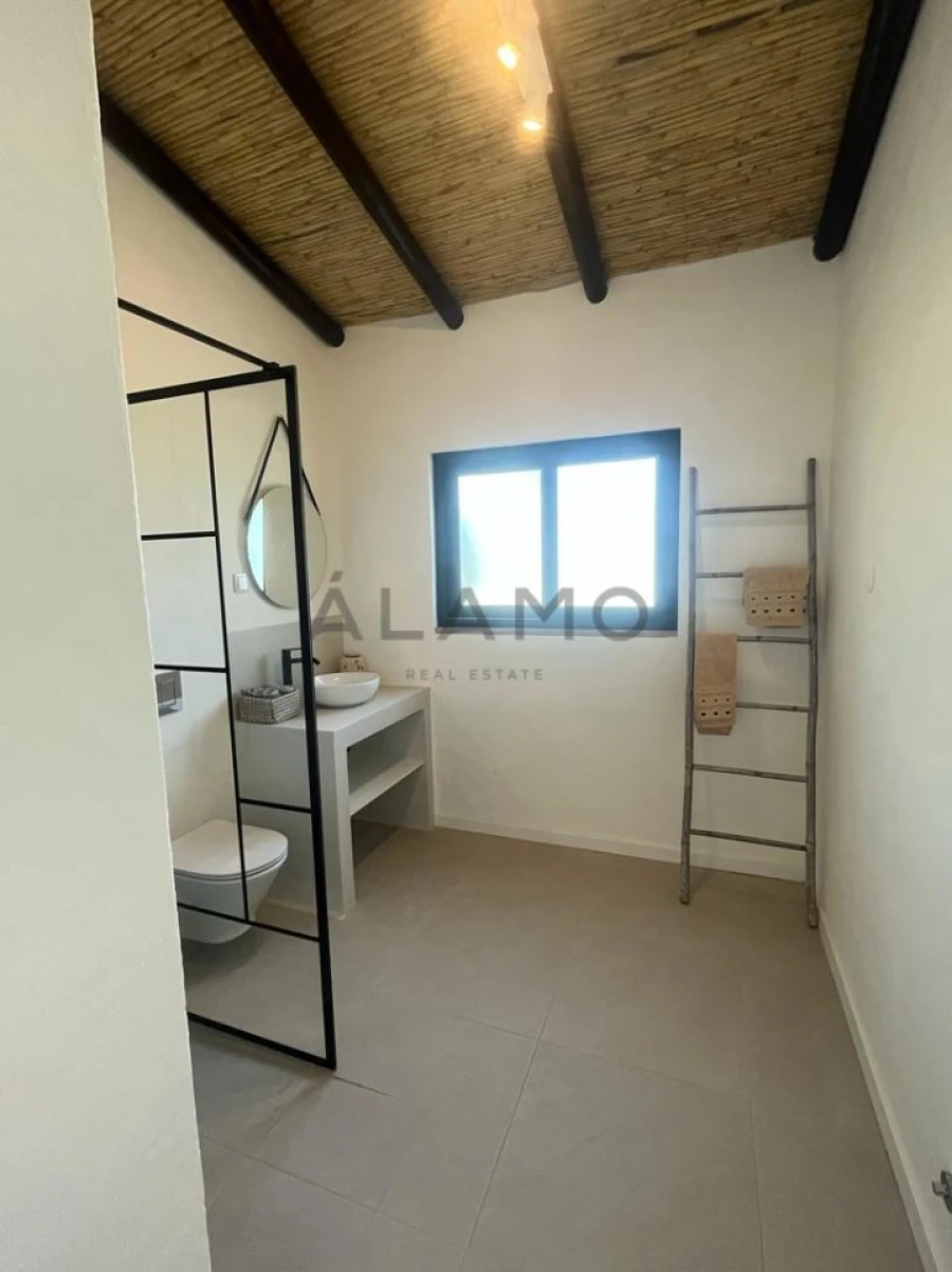 Moradia T3 para Venda em Santa Barbara de Nexe Foto 16