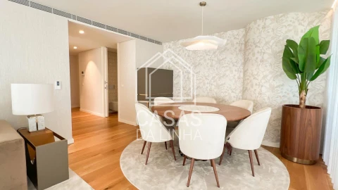 Apartamento T3 para Venda em Campolide