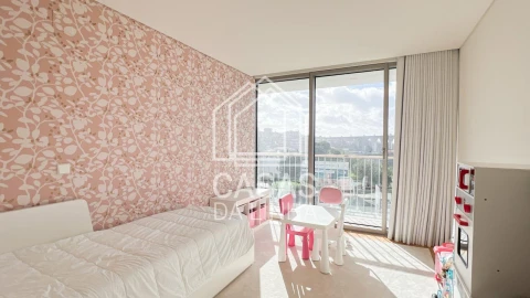Apartamento T3 para Venda em Campolide