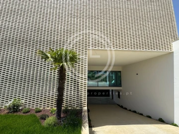 Moradia T5 para Venda em Albufeira e Olhos de Água
