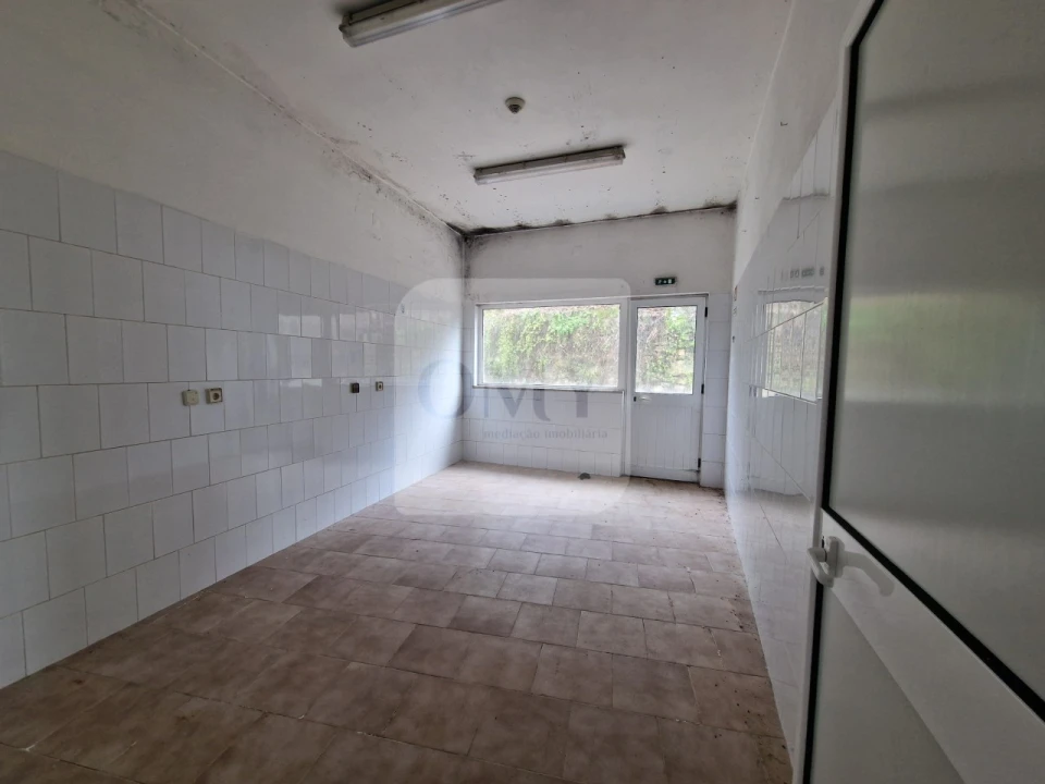 Loja para Venda em Sanfins do Douro Foto 5