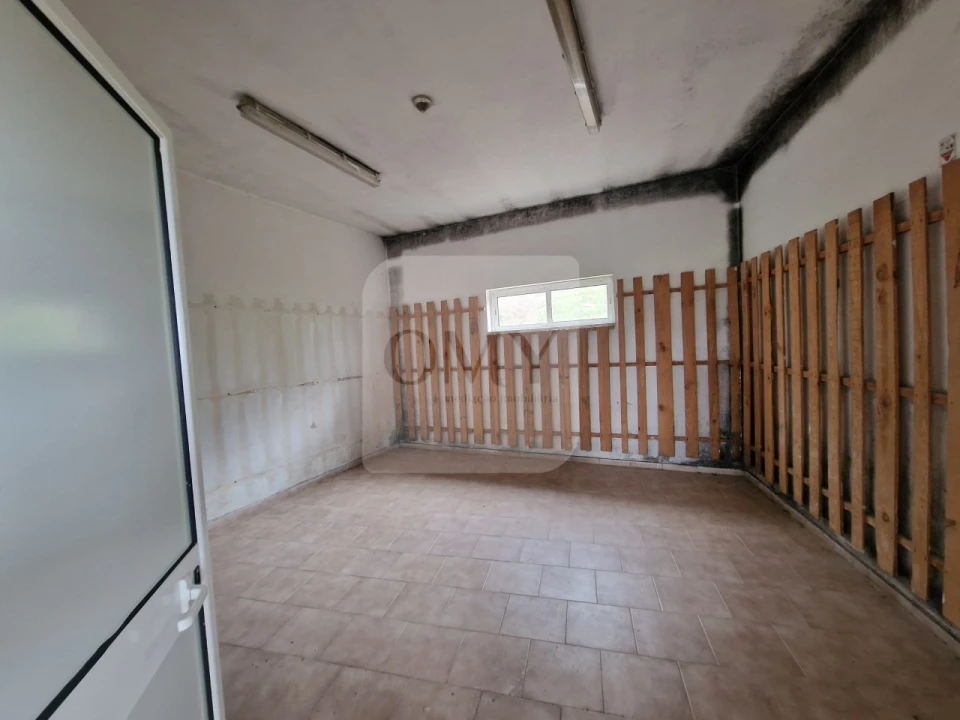 Loja para Venda em Sanfins do Douro Foto 7