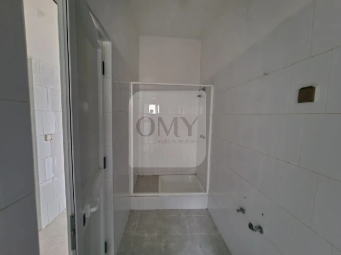 Loja para Venda em Sanfins do Douro Foto 9