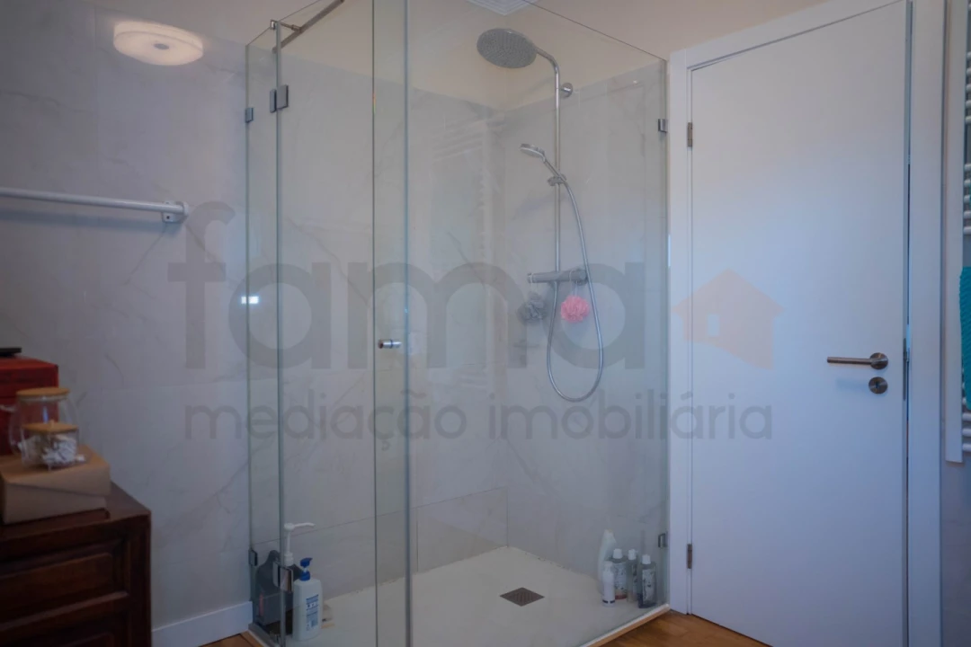 Quinta T14 para Venda em Colares Foto 19