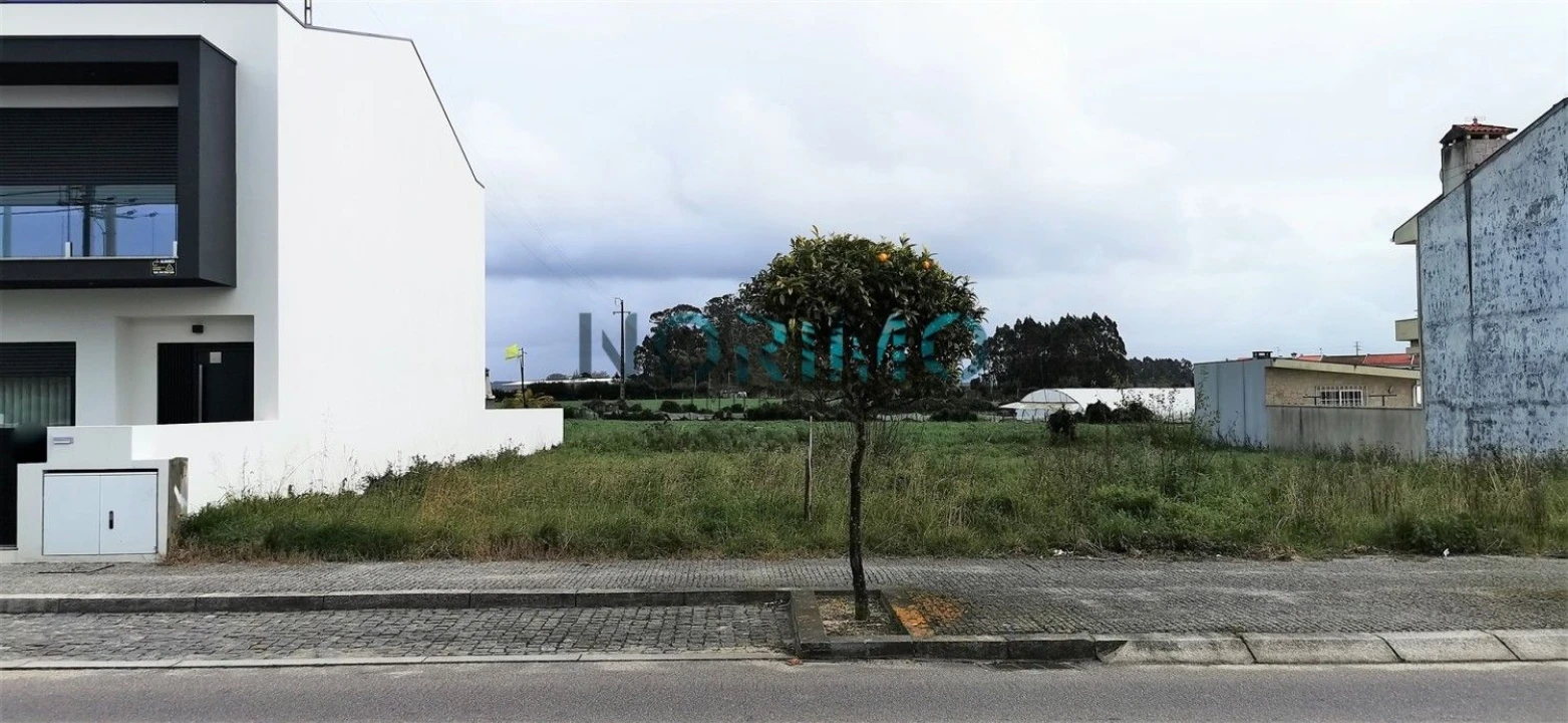 Terreno para Venda em Póvoa de Varzim, Beiriz e Argivai Foto 1