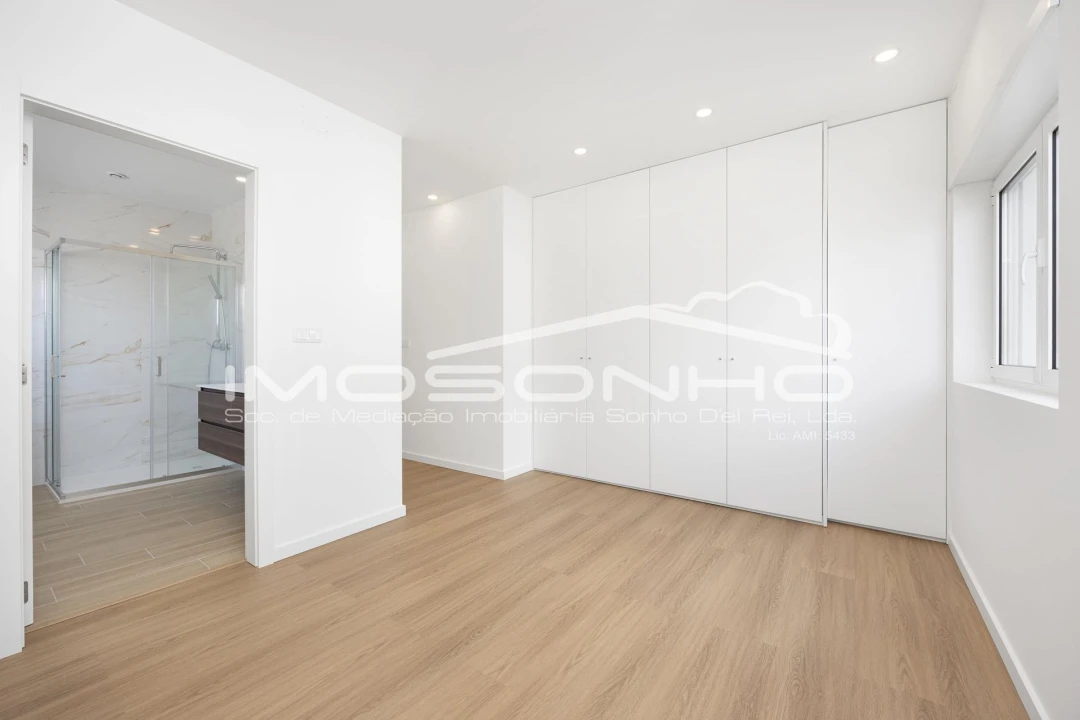 Moradia T4 para Venda em Marinha Grande Foto 23