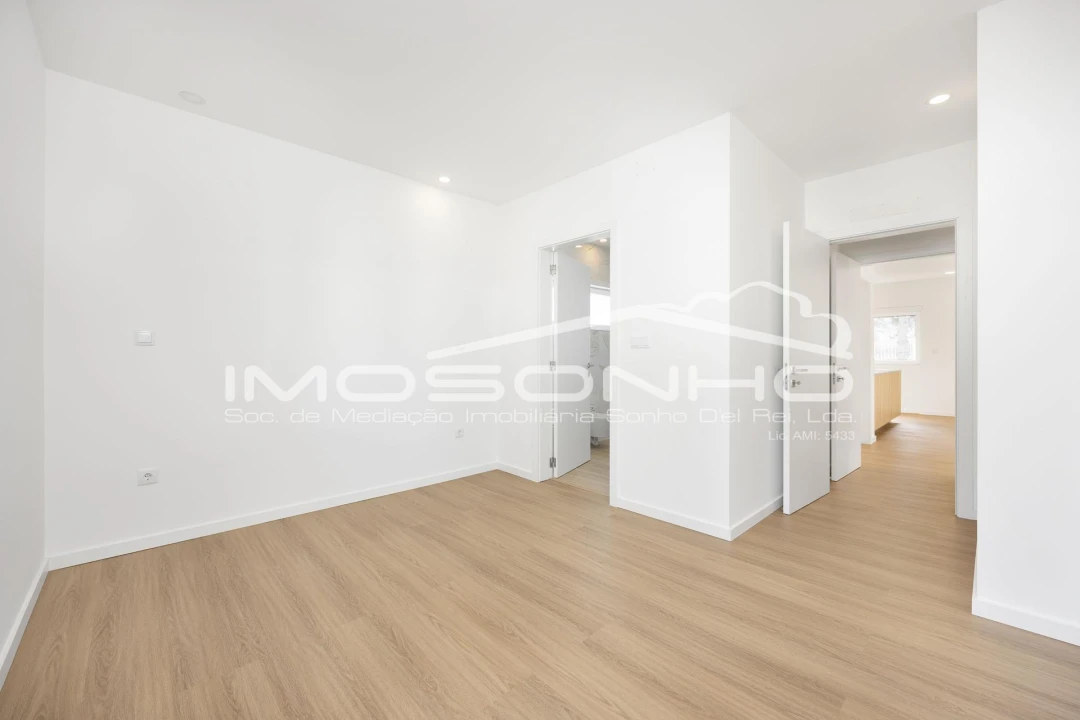 Moradia T4 para Venda em Marinha Grande Foto 24