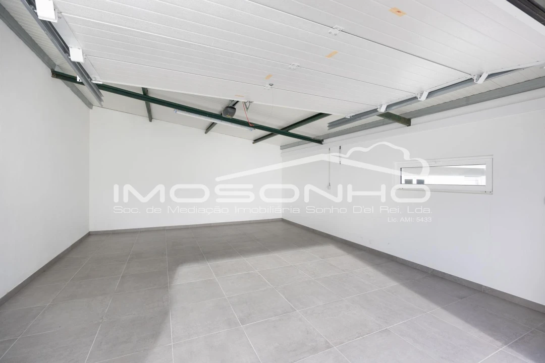 Moradia T4 para Venda em Marinha Grande Foto 32