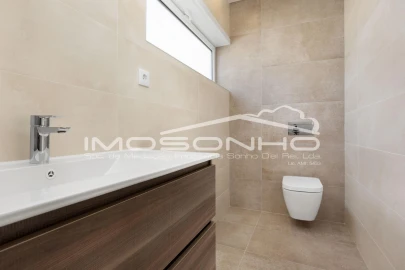 Moradia T4 para Venda em Marinha Grande