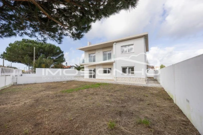 Moradia T4 para Venda em Marinha Grande